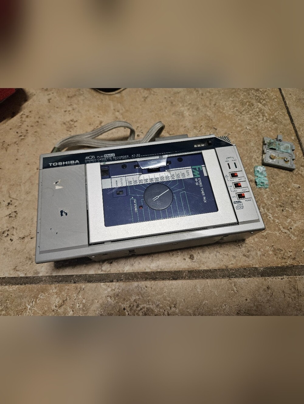 Parts Toshiba KT-R2 Stereo Cassette Recorder w/ RP-S2 FM Tuner Used Parts Only. 